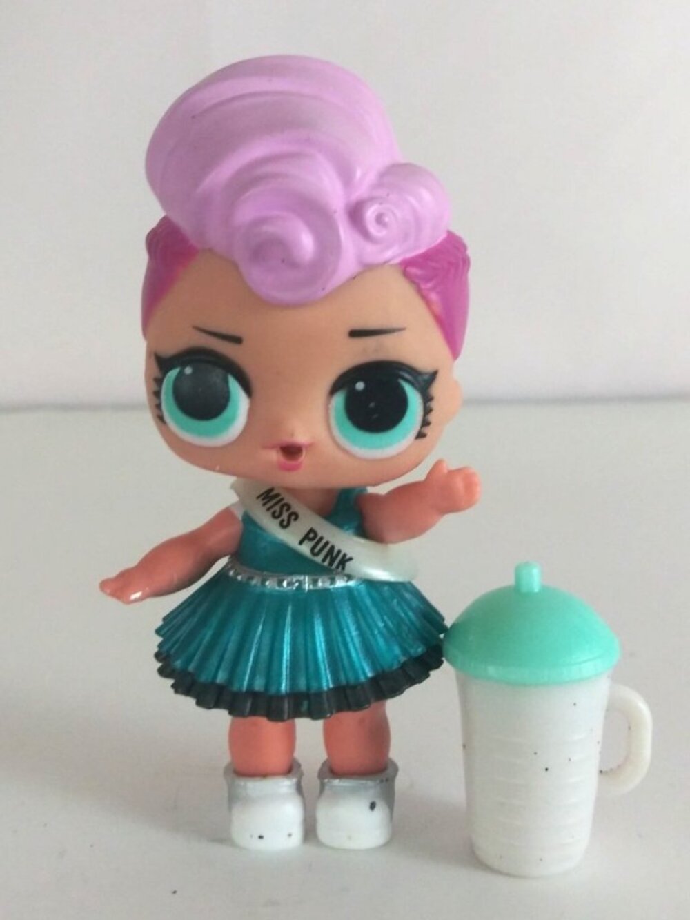 Lol Surprise Doll Series 2 Glam Club Miss Punk Complete